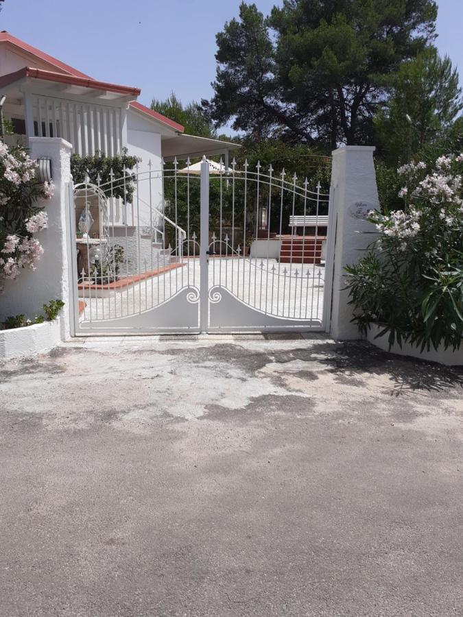 Villetta Dei Fiori, Vicino Spiaggia Di Punta Pizzo Gallipoli Exterior photo